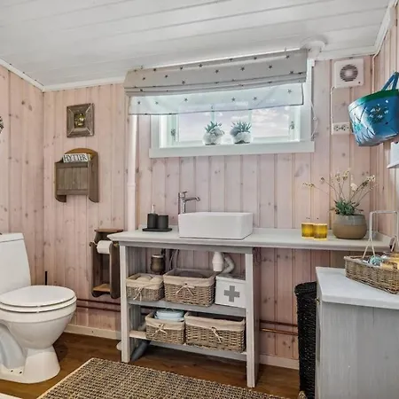 Cozy And Comfortable In The Center Of With A Large Terrace Sjusjøen